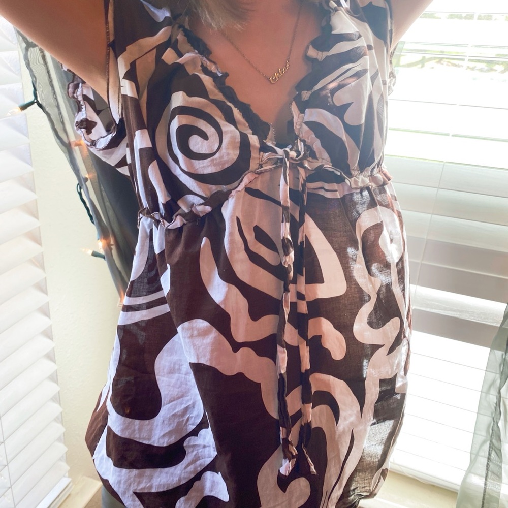 Funky pattern brown and white babydoll top